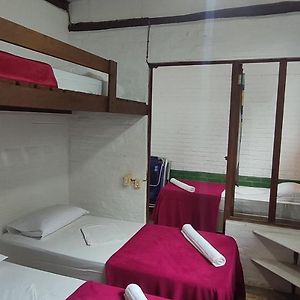 Quarto para quatro pessoas